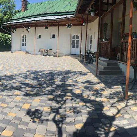 Gelena Гостьовий Двір Użhorod Zewnętrze zdjęcie