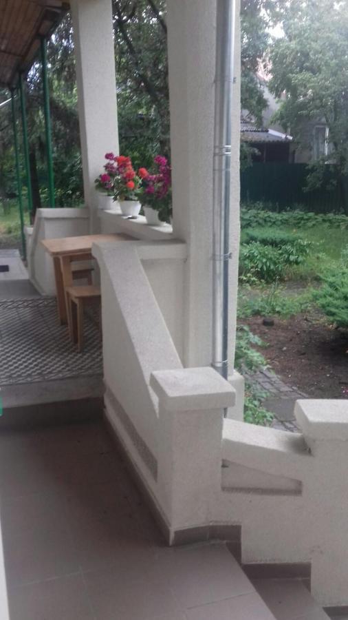 Gelena Гостьовий Двір Użhorod Zewnętrze zdjęcie