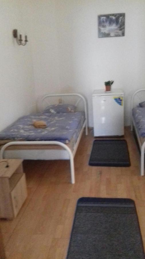 Gelena Гостьовий Двір Użhorod Zewnętrze zdjęcie